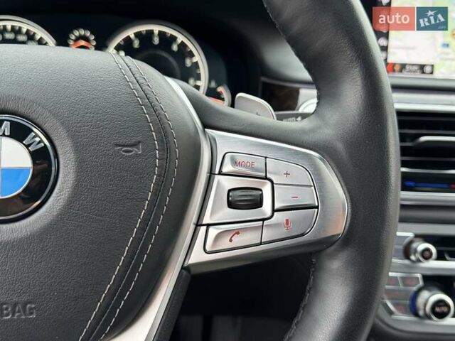 Белый БМВ 7 Серия, объемом двигателя 3 л и пробегом 78 тыс. км за 29700 $, фото 45 на Automoto.ua