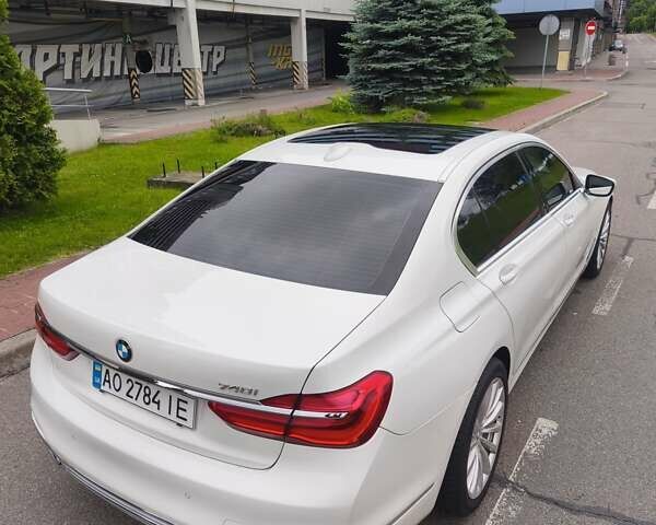 Белый БМВ 7 Серия, объемом двигателя 3 л и пробегом 130 тыс. км за 24800 $, фото 8 на Automoto.ua