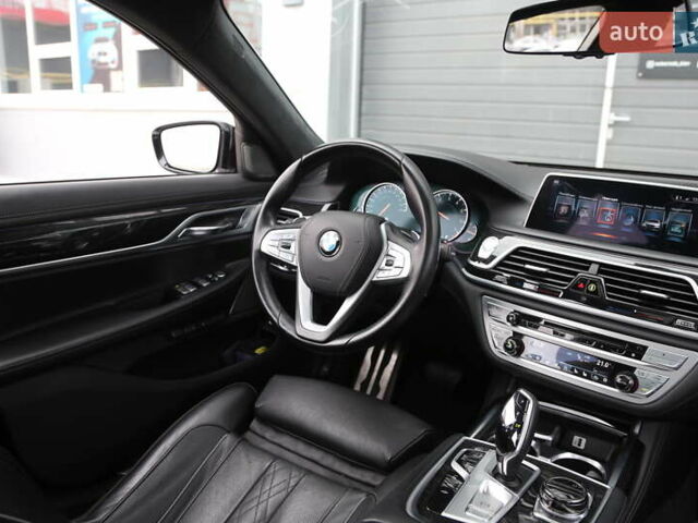 Белый БМВ 7 Серия, объемом двигателя 4.39 л и пробегом 104 тыс. км за 31900 $, фото 12 на Automoto.ua