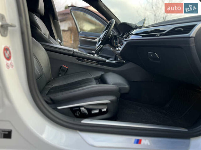 Белый БМВ 7 Серия, объемом двигателя 2.99 л и пробегом 200 тыс. км за 35000 $, фото 46 на Automoto.ua