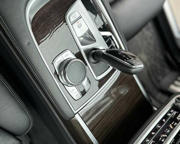 Белый БМВ 7 Серия, объемом двигателя 3 л и пробегом 78 тыс. км за 29700 $, фото 80 на Automoto.ua