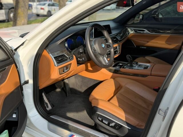Білий БМВ 7 Серія, об'ємом двигуна 3 л та пробігом 120 тис. км за 32600 $, фото 4 на Automoto.ua