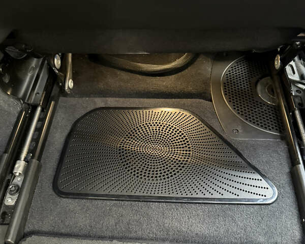 Белый БМВ 7 Серия, объемом двигателя 2.99 л и пробегом 200 тыс. км за 37000 $, фото 6 на Automoto.ua