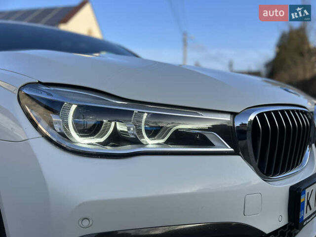 Белый БМВ 7 Серия, объемом двигателя 2.99 л и пробегом 200 тыс. км за 35000 $, фото 17 на Automoto.ua