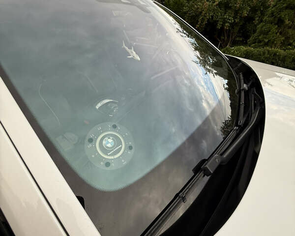 Белый БМВ 7 Серия, объемом двигателя 2.99 л и пробегом 200 тыс. км за 37000 $, фото 20 на Automoto.ua