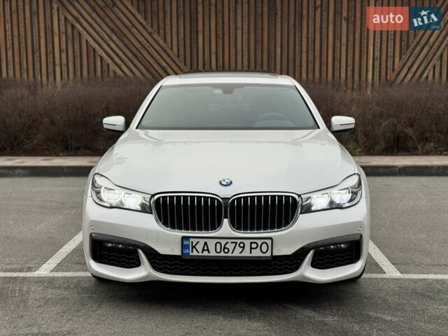 Белый БМВ 7 Серия, объемом двигателя 3 л и пробегом 78 тыс. км за 29700 $, фото 2 на Automoto.ua