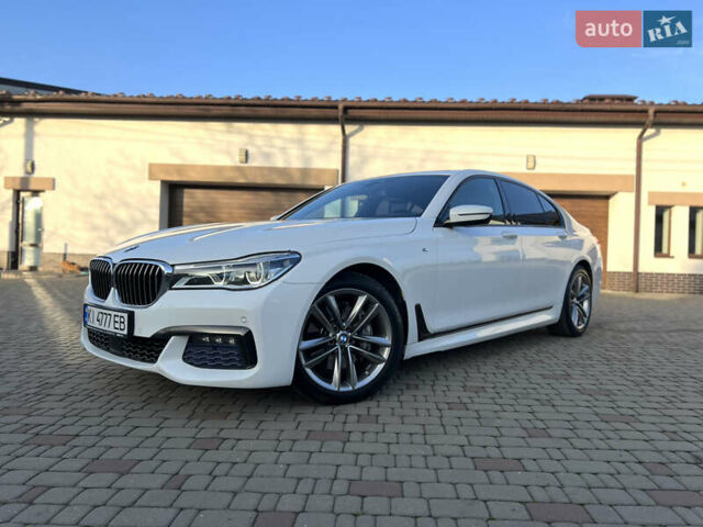 Белый БМВ 7 Серия, объемом двигателя 2.99 л и пробегом 200 тыс. км за 35000 $, фото 1 на Automoto.ua