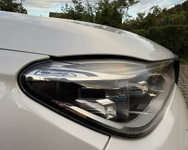 Белый БМВ 7 Серия, объемом двигателя 2.99 л и пробегом 200 тыс. км за 37000 $, фото 40 на Automoto.ua