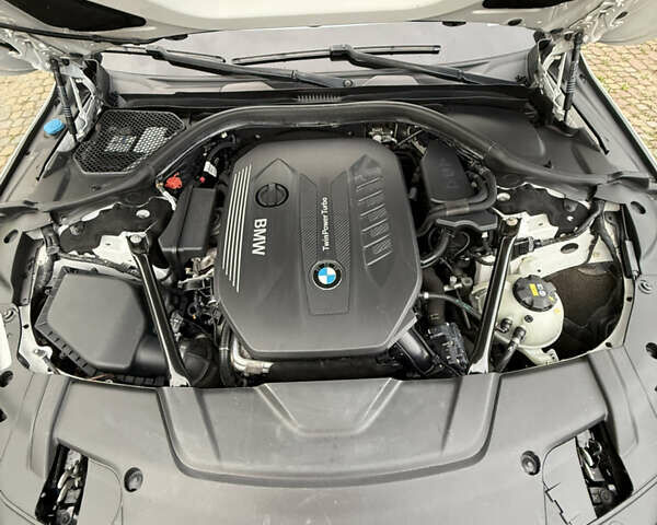 Белый БМВ 7 Серия, объемом двигателя 2.99 л и пробегом 200 тыс. км за 37000 $, фото 17 на Automoto.ua