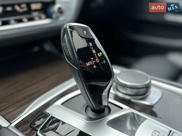 Белый БМВ 7 Серия, объемом двигателя 3 л и пробегом 78 тыс. км за 29700 $, фото 88 на Automoto.ua