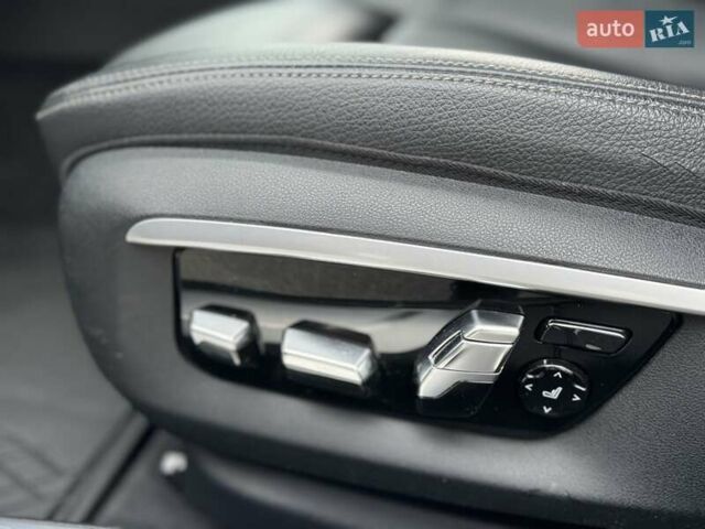 Белый БМВ 7 Серия, объемом двигателя 3 л и пробегом 78 тыс. км за 29700 $, фото 37 на Automoto.ua