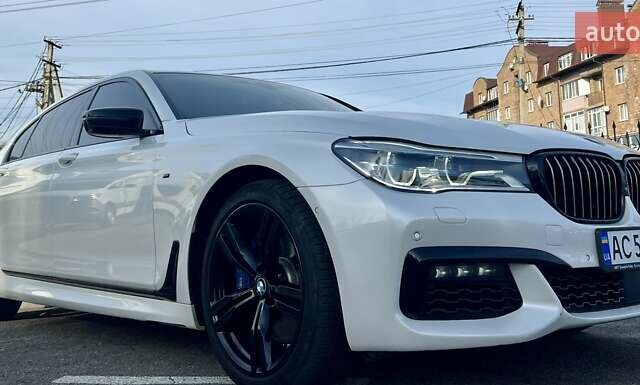Белый БМВ 7 Серия, объемом двигателя 4.39 л и пробегом 130 тыс. км за 29888 $, фото 4 на Automoto.ua