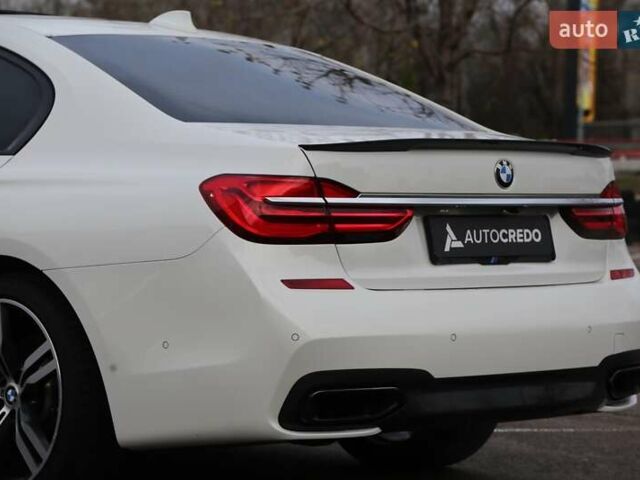 Белый БМВ 7 Серия, объемом двигателя 4.39 л и пробегом 104 тыс. км за 31900 $, фото 7 на Automoto.ua