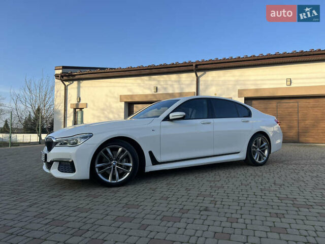 Белый БМВ 7 Серия, объемом двигателя 2.99 л и пробегом 200 тыс. км за 35000 $, фото 2 на Automoto.ua