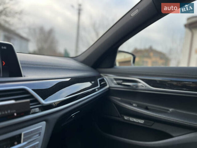 Белый БМВ 7 Серия, объемом двигателя 2.99 л и пробегом 200 тыс. км за 35000 $, фото 62 на Automoto.ua