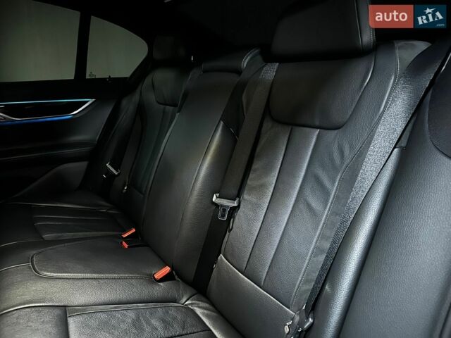 Білий БМВ 7 Серія, об'ємом двигуна 2.99 л та пробігом 215 тис. км за 33900 $, фото 47 на Automoto.ua