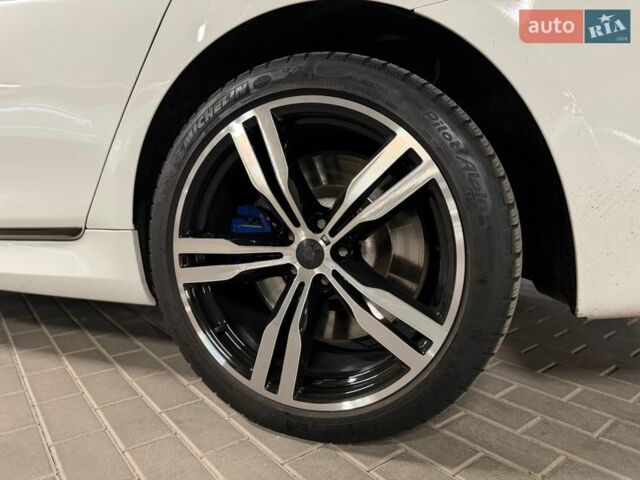 Белый БМВ 7 Серия, объемом двигателя 3 л и пробегом 170 тыс. км за 28990 $, фото 30 на Automoto.ua