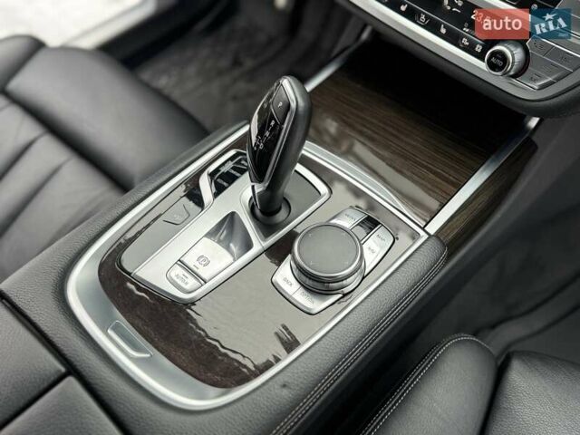 Белый БМВ 7 Серия, объемом двигателя 3 л и пробегом 78 тыс. км за 28700 $, фото 78 на Automoto.ua