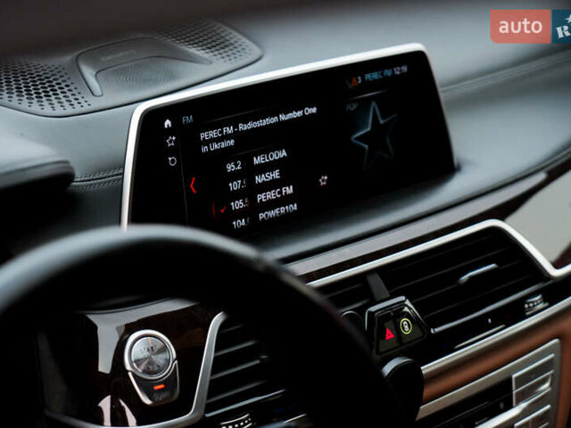 Белый БМВ 7 Серия, объемом двигателя 4.39 л и пробегом 165 тыс. км за 27000 $, фото 22 на Automoto.ua