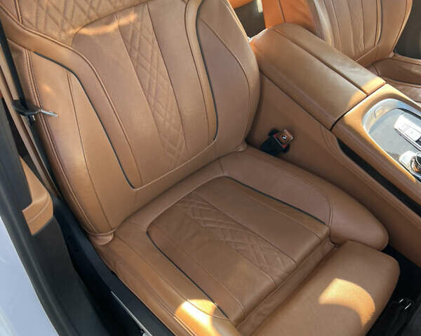 Білий БМВ 7 Серія, об'ємом двигуна 4.39 л та пробігом 120 тис. км за 35900 $, фото 23 на Automoto.ua