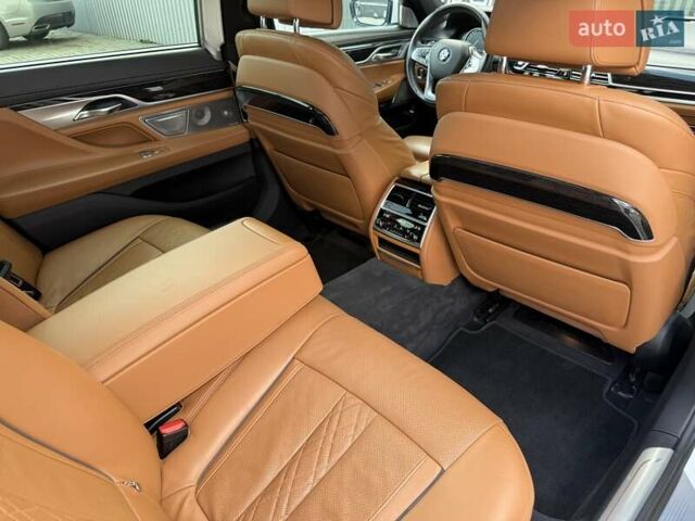 Белый БМВ 7 Серия, объемом двигателя 3 л и пробегом 116 тыс. км за 32500 $, фото 48 на Automoto.ua