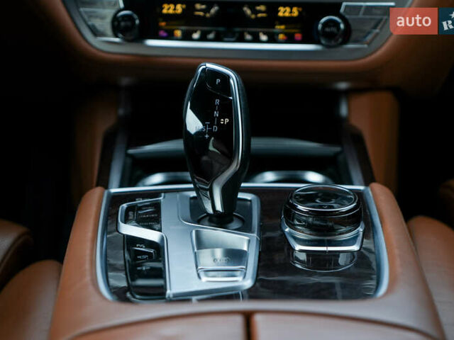 Белый БМВ 7 Серия, объемом двигателя 4.39 л и пробегом 165 тыс. км за 27000 $, фото 15 на Automoto.ua