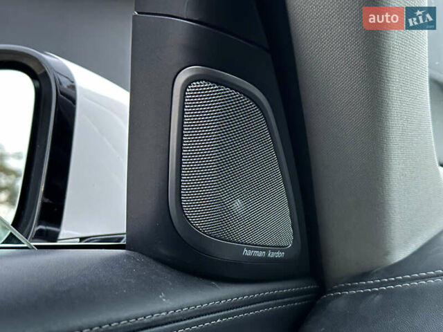 Белый БМВ 7 Серия, объемом двигателя 2 л и пробегом 70 тыс. км за 35500 $, фото 81 на Automoto.ua