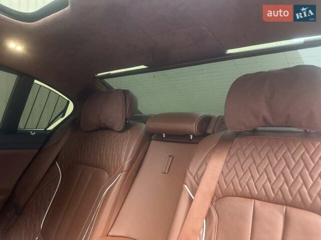 Белый БМВ 7 Серия, объемом двигателя 3 л и пробегом 120 тыс. км за 41000 $, фото 13 на Automoto.ua