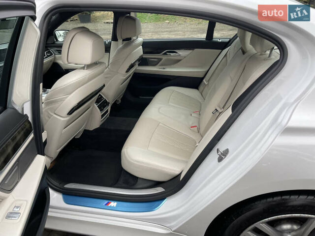Белый БМВ 7 Серия, объемом двигателя 3 л и пробегом 167 тыс. км за 28000 $, фото 14 на Automoto.ua