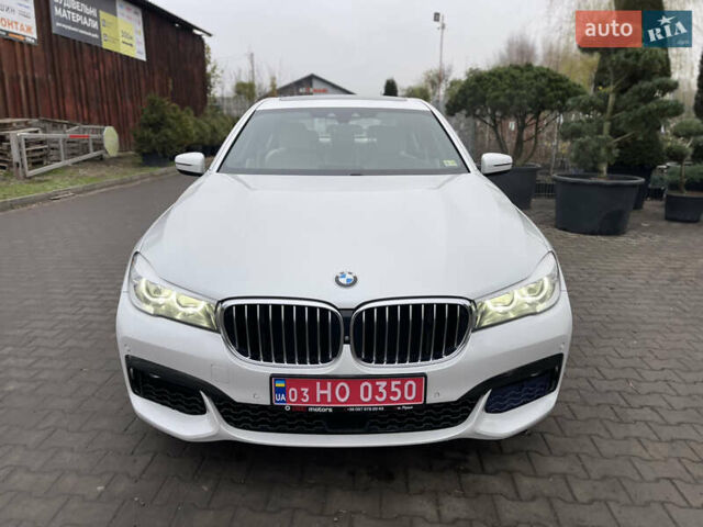 Белый БМВ 7 Серия, объемом двигателя 3 л и пробегом 167 тыс. км за 28000 $, фото 1 на Automoto.ua