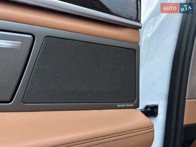 Белый БМВ 7 Серия, объемом двигателя 2 л и пробегом 70 тыс. км за 35500 $, фото 44 на Automoto.ua