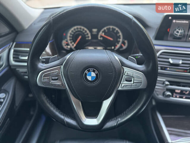 Білий БМВ 7 Серія, об'ємом двигуна 3 л та пробігом 146 тис. км за 40700 $, фото 16 на Automoto.ua