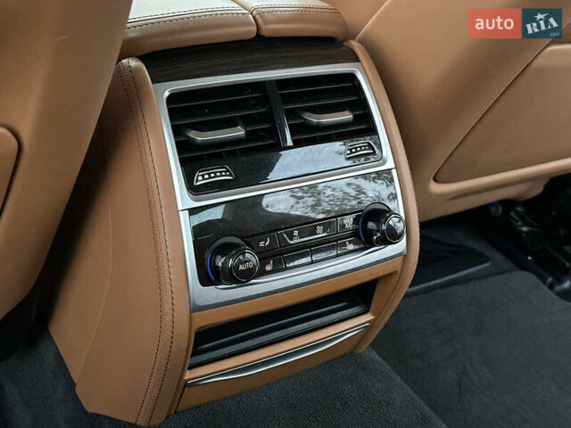 Белый БМВ 7 Серия, объемом двигателя 2 л и пробегом 70 тыс. км за 35500 $, фото 53 на Automoto.ua