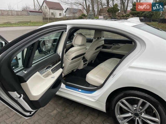 Белый БМВ 7 Серия, объемом двигателя 3 л и пробегом 167 тыс. км за 28000 $, фото 15 на Automoto.ua