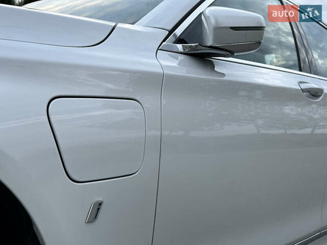 Белый БМВ 7 Серия, объемом двигателя 2 л и пробегом 70 тыс. км за 35500 $, фото 24 на Automoto.ua