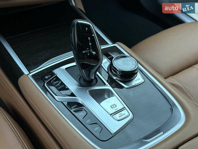 Белый БМВ 7 Серия, объемом двигателя 2 л и пробегом 70 тыс. км за 35500 $, фото 71 на Automoto.ua