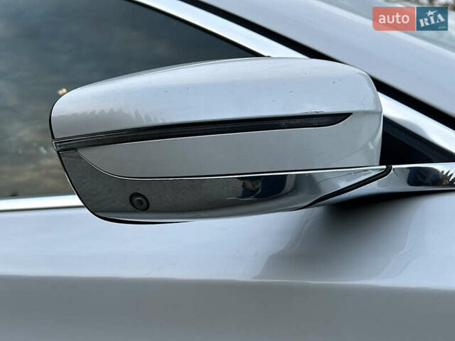 Белый БМВ 7 Серия, объемом двигателя 2 л и пробегом 70 тыс. км за 35500 $, фото 27 на Automoto.ua