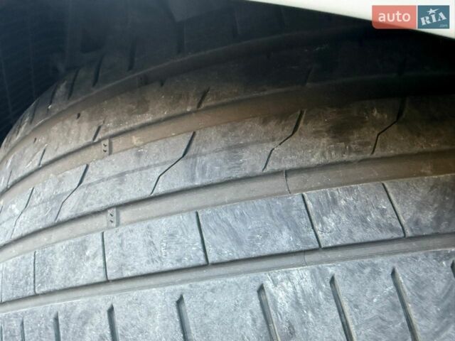Белый БМВ 7 Серия, объемом двигателя 2.98 л и пробегом 165 тыс. км за 37700 $, фото 37 на Automoto.ua