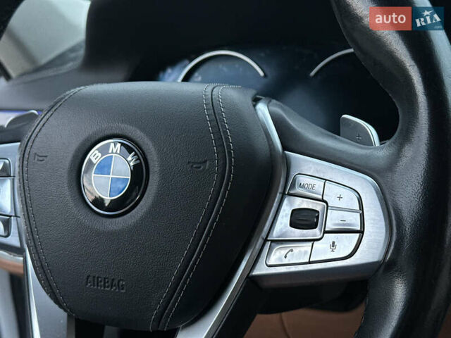 Белый БМВ 7 Серия, объемом двигателя 2 л и пробегом 70 тыс. км за 35500 $, фото 62 на Automoto.ua