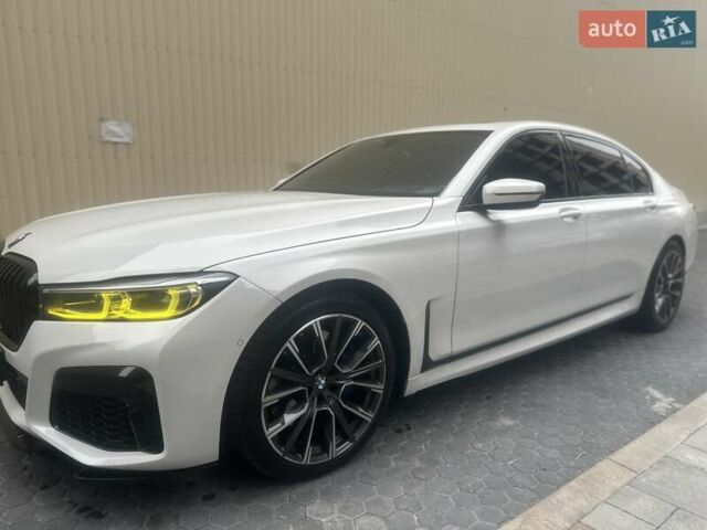 Белый БМВ 7 Серия, объемом двигателя 3 л и пробегом 120 тыс. км за 41000 $, фото 20 на Automoto.ua