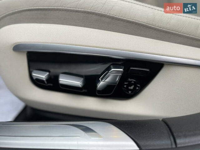 Белый БМВ 7 Серия, объемом двигателя 3 л и пробегом 167 тыс. км за 28000 $, фото 33 на Automoto.ua