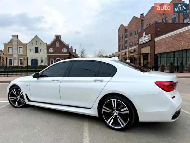 Белый БМВ 7 Серия, объемом двигателя 2.99 л и пробегом 108 тыс. км за 47500 $, фото 13 на Automoto.ua