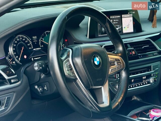 Білий БМВ 7 Серія, об'ємом двигуна 3 л та пробігом 133 тис. км за 40500 $, фото 7 на Automoto.ua