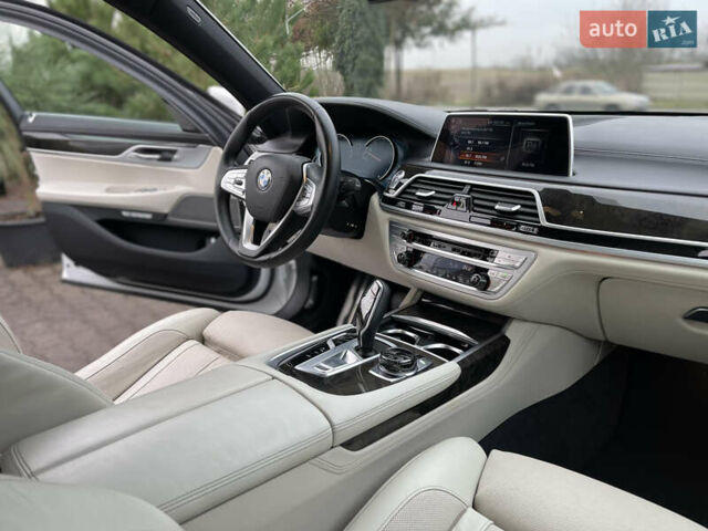 Белый БМВ 7 Серия, объемом двигателя 3 л и пробегом 167 тыс. км за 28000 $, фото 21 на Automoto.ua