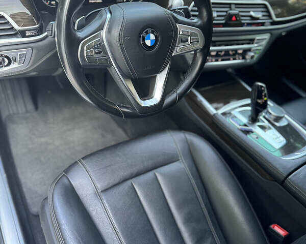 Білий БМВ 7 Серія, об'ємом двигуна 3 л та пробігом 146 тис. км за 40700 $, фото 12 на Automoto.ua