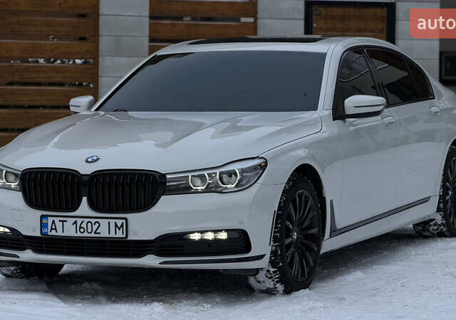 Белый БМВ 7 Серия, объемом двигателя 3 л и пробегом 148 тыс. км за 27000 $, фото 5 на Automoto.ua