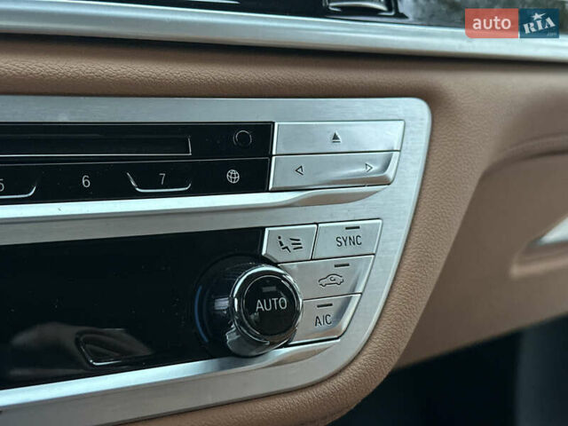 Белый БМВ 7 Серия, объемом двигателя 2 л и пробегом 70 тыс. км за 35500 $, фото 70 на Automoto.ua