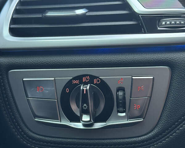 Білий БМВ 7 Серія, об'ємом двигуна 3 л та пробігом 146 тис. км за 40700 $, фото 19 на Automoto.ua