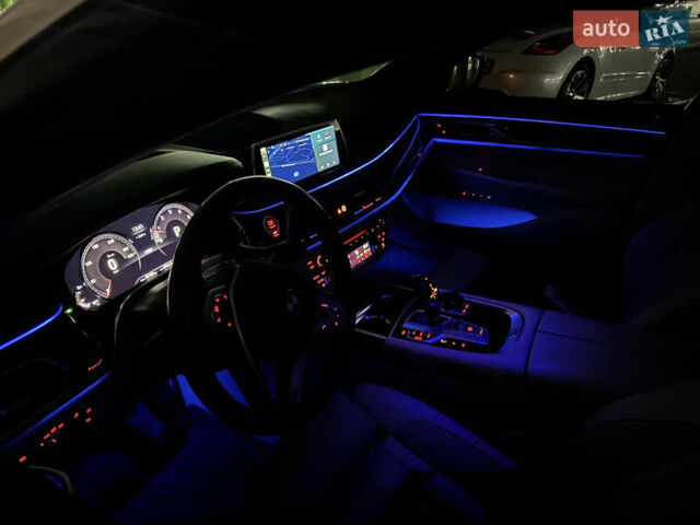 Белый БМВ 7 Серия, объемом двигателя 4.39 л и пробегом 87 тыс. км за 37000 $, фото 44 на Automoto.ua