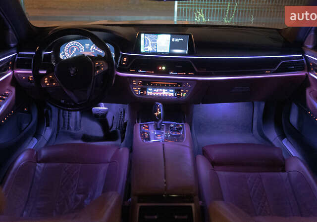 Белый БМВ 7 Серия, объемом двигателя 4.39 л и пробегом 116 тыс. км за 40000 $, фото 38 на Automoto.ua